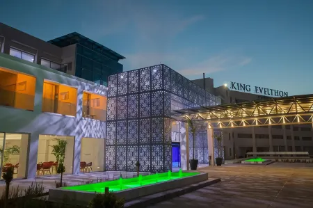 King Evelthon Beach Hotel & Resort