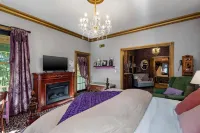 The 1883 Peabody House Bed & Breakfast Hotels in Eureka Springs