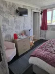 Sportsmans Lodge Bed and Breakfast Hotels in Rhosgoch