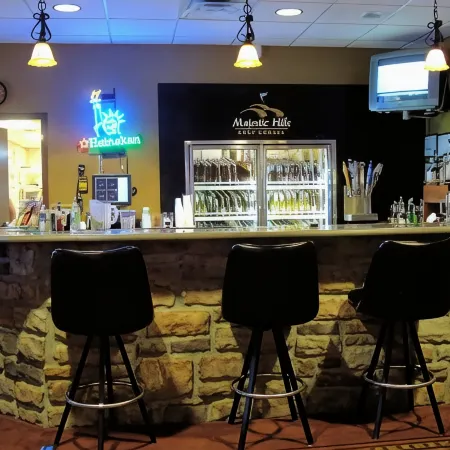 Cobblestone Inn & Suites - Denison | Majestic Hills