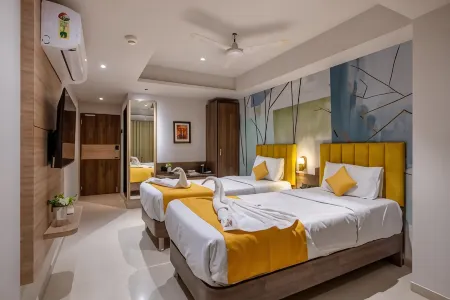 Hotel Classique Отели рядом с достопримечательностью «ISKCON Rajkot, Sri Sri Radha Neelmadhav Dham»