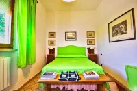 Podere "Il frassino" with swimming pool Hotels near Palazzo Pretorio