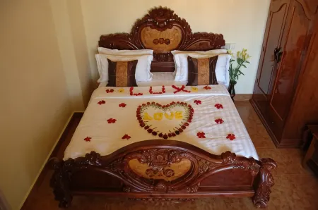 Lux Guesthouse Отели в г. Svay Por
