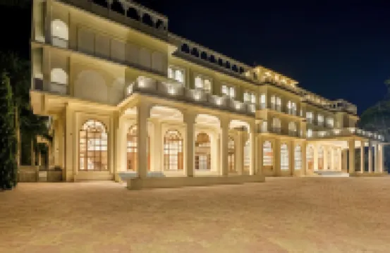 斯特林阿拉瓦利烏代布爾