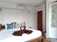 Wee Hostel Hotels in 