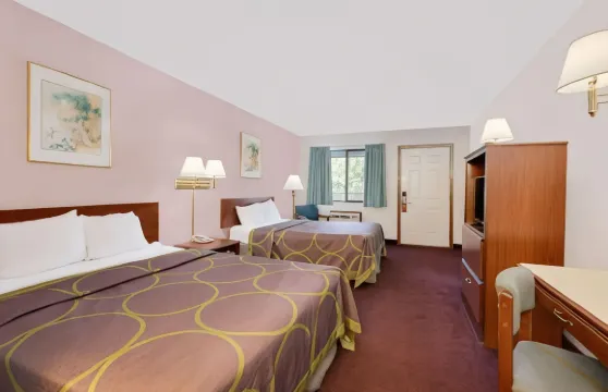 基斯通頓-拉什莫爾山速8酒店