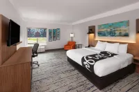 La Quinta Inn & Suites by Wyndham Angleton