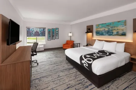 La Quinta Inn & Suites by Wyndham Angleton