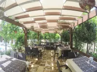 Melrose House Hotel