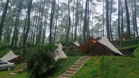 Be Glamping Lembang Hotels in Cikole
