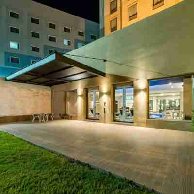 コートヤード バイ マリオット サン ルイス ポトシ Hotel Exterior