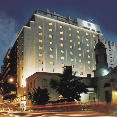 Argenta Tower Hotel & Suites Отели рядом с достопримечательностью «Дворец Сан-Мартин»