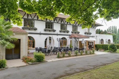 Sure Hotel by Best Western Saint-Quentin Ouest Hotel di Holnon