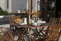 Adonis Carcassonne - breakfast