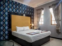 Hotel & Resto Nirwana Hotel dekat Angkringan Alas Dowo
