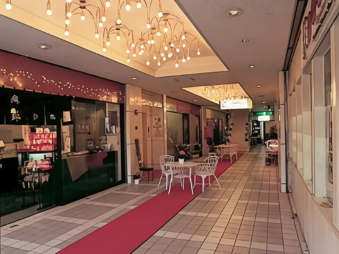 Shangrila Tsuruoka - Zushi