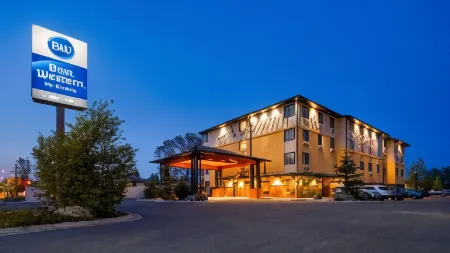 Best Western Golden Prairie Inn  Suites