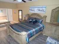 Luxury Gulf Condo 3BR 3BA w/ Penthouse Jacuzzi! Gulf & Intercoastal views!