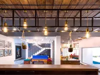 The Neighbourhood Hotels near Subhash Park