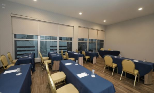 Victoria Hotel and Suites Panama