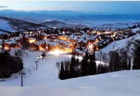 Quiet Secluded Neighborhood Quick Freeway Access Canyons Shopping Entertainment