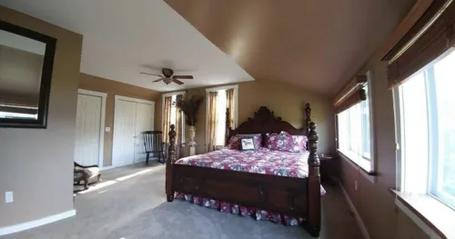 Stunning Lakefront home on Swanlake Hotels in Swanville