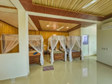 Sky Garden Mini Hotel โรงแรมในเมอริสสา