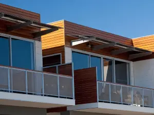 Aquabelle Apartments