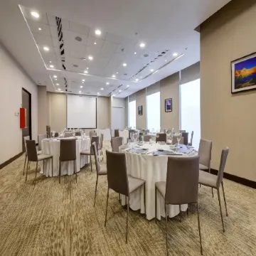 WYNDHAM SANTIAGO AIRPORT