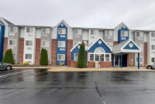 Microtel Inn & Suites by Wyndham Georgetown