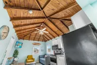 Beautiful condo steps away from the beach in Manasquan
