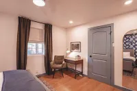 Private 5 Acres w. Pond, Hot Tub, Pet Friendly