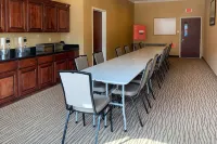 Comfort Suites Texas Ave - parking