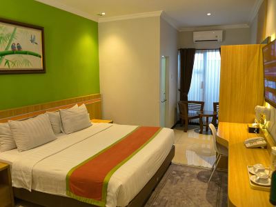 The Grand Cabin Hotel