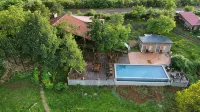 Nature Lodge - Pools
