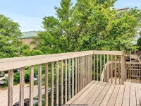 Historic Loft Best DT Location. Unit 3 5139