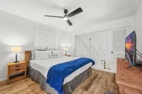 Maui Kamaole K206: Luxe Tropical Oasis with Mountain View Walk to Beach
