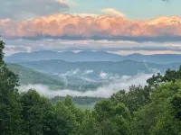 "Rooms with a View" newly renovated rustic modern home with stunning BRM views