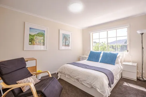 Duplex 3B2B apt in Braddon close to CITY Free WIFI two Parking spots