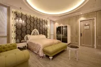 Uher Luxury Resort Hotel