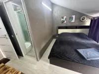 V Lesu  Guest House - 2 ดาว