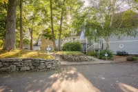 Luxe Condo in Norwich Less Than 3 Minutes From Mohegan Sun