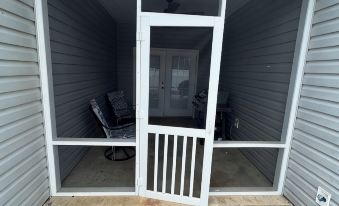Home Sweet Home 3/2 Townhome Close to Downtown Thomasville
