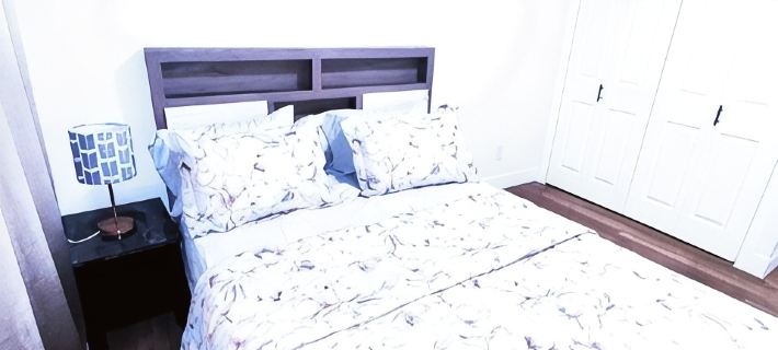 Elegant Modern Suite with Free Parking near Parks, Malls & Transit Hoteles en Regina