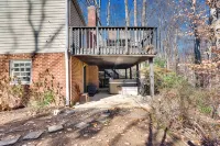 Tranquil 1-bed apt sleeps 4 overlooking Indian Creek Gorge w/ WiFi, AC & hot tub - Wifi