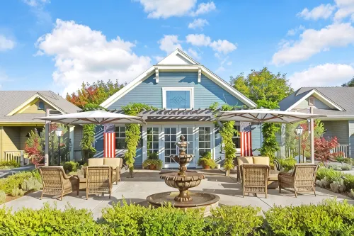 Sonoma Bungalow Studio Suite 6 is located just steps from Historic Sonoma Plaza
