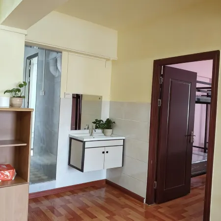 Guangzhou Yanying Apartment