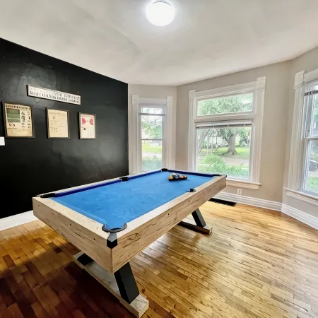The White House - Close to campus + downtown - lots of room for everyone