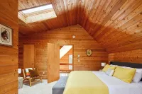 Kaaterskill Retreat~Hot Tub~Fire Pit~Hiking~BBQ
