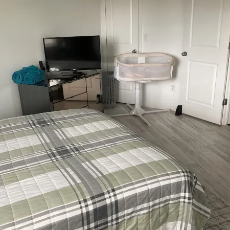 Cozying &Stylish Charming home 3,900sq AC, WiFi upscale Aurora 15 minutes of DIA